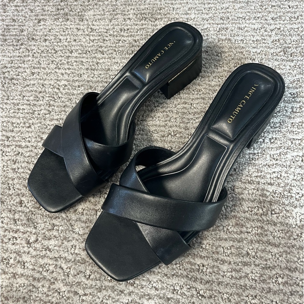 COPY - Vince Camuto black Leather sandals